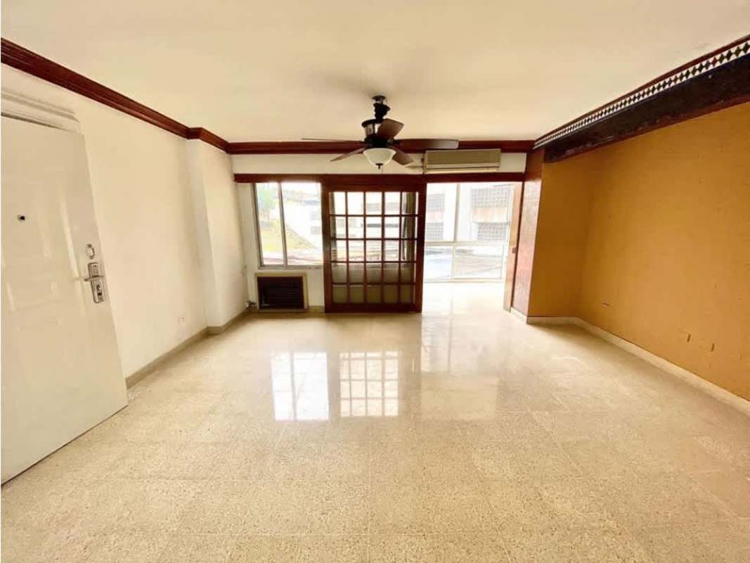 Granite countertop kitchen with wood cabinets in PH Las Perlas Punta Paitilla Panama