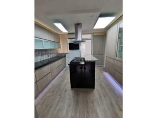 Apartment for Sale in San Francisco - 3 bedrooms