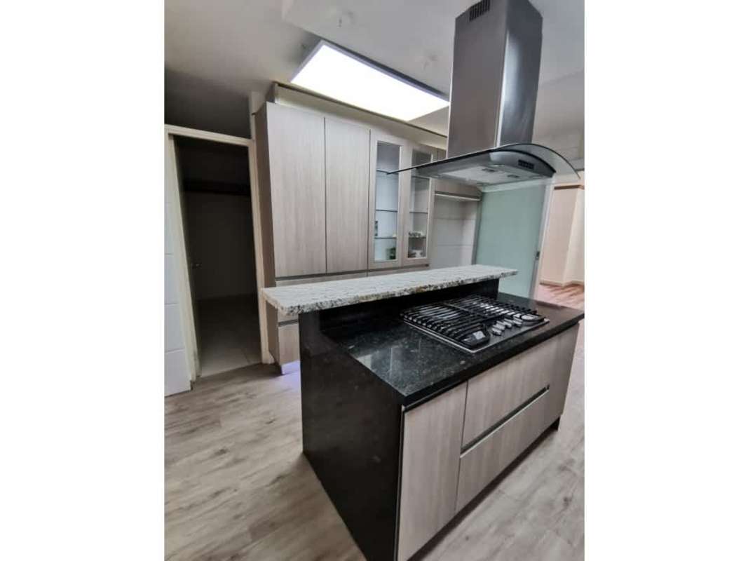 Master bedroom with large windows, built-in closet, panoramic ocean and city skyline views PH Courtyard View Panama