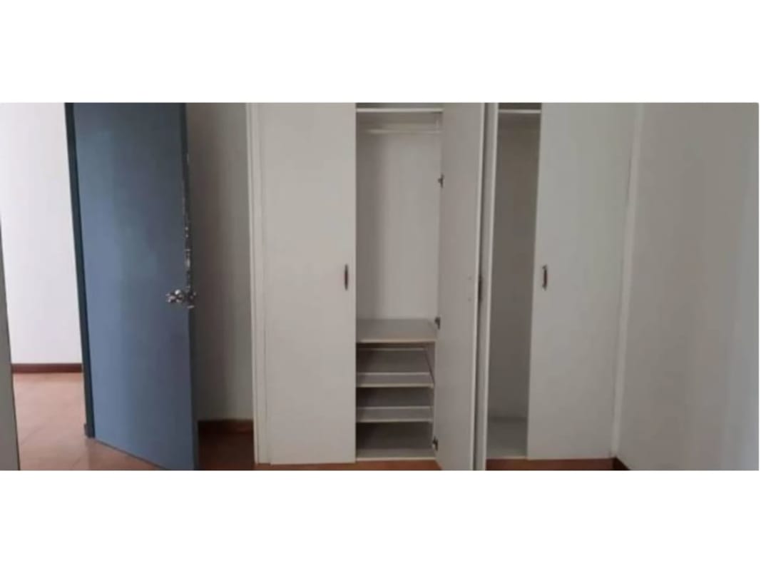 Bedroom with built-in closets, ceramic floor in PH Fountain View Villa de las Fuentes Panama