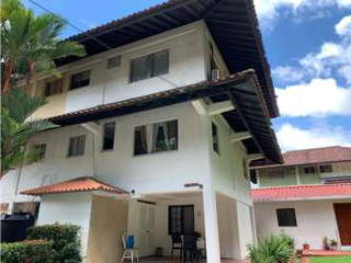 House for Sale in Cristóbal - 5 bedrooms