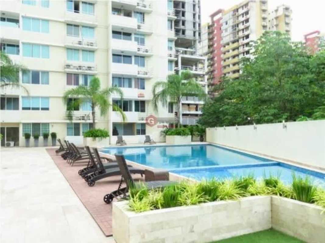 Swimming pool outdoor lounge deck social areas PH Green Park Condado del Rey Panama