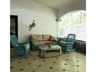 Single Family Home + Guest Apartment for Sale in Santa Lucía - 4 bedrooms