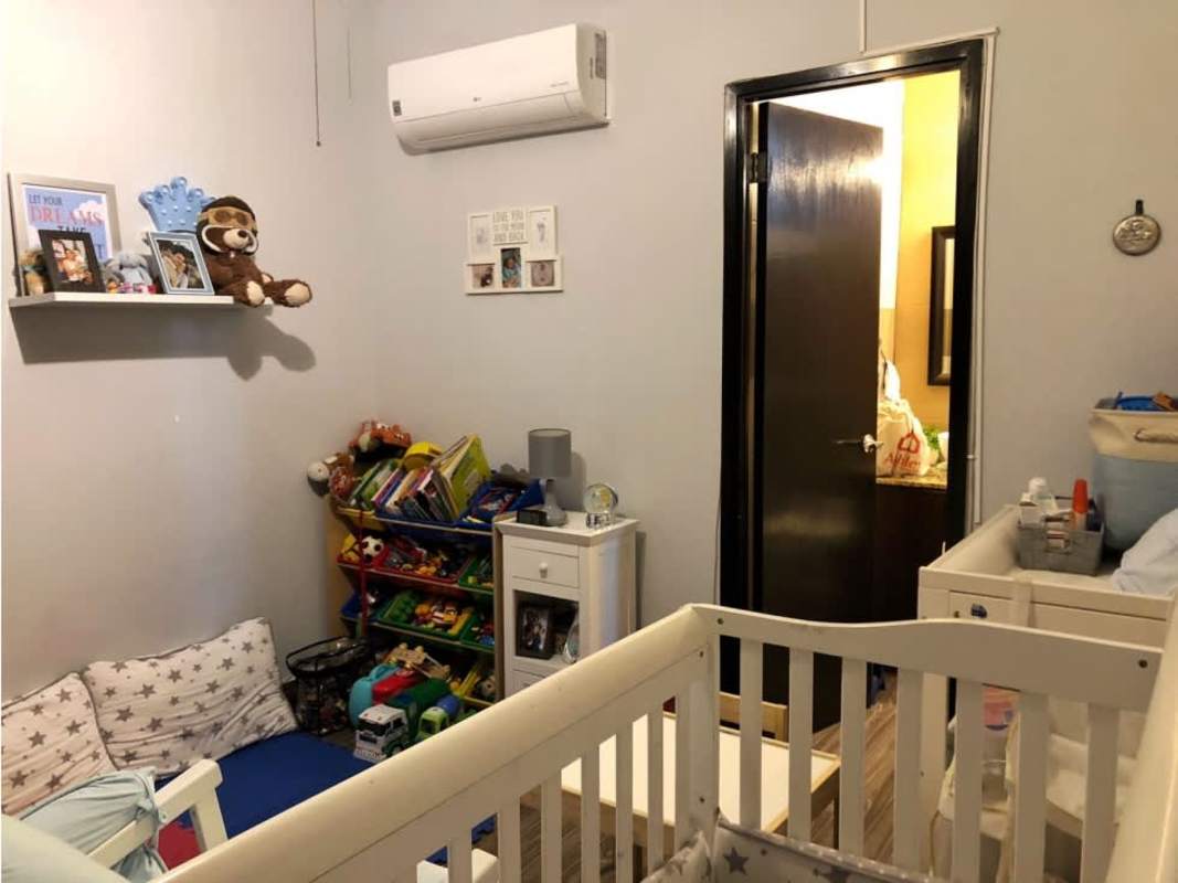 Kids bedroom with colorful decor and closet space PH The Palm Obarrio Panama