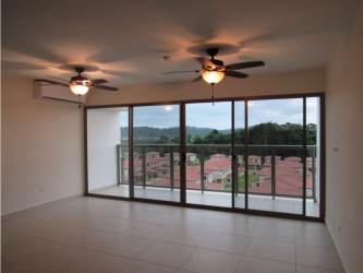 Modern bathroom with double vanity mirror and neutral decor in PH Midrise Panama Pacifico