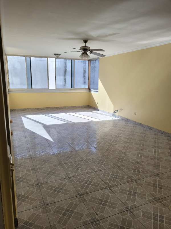 Living room with natural light, tiled floors, ceiling fan in Villa de las Fuentes Panama
