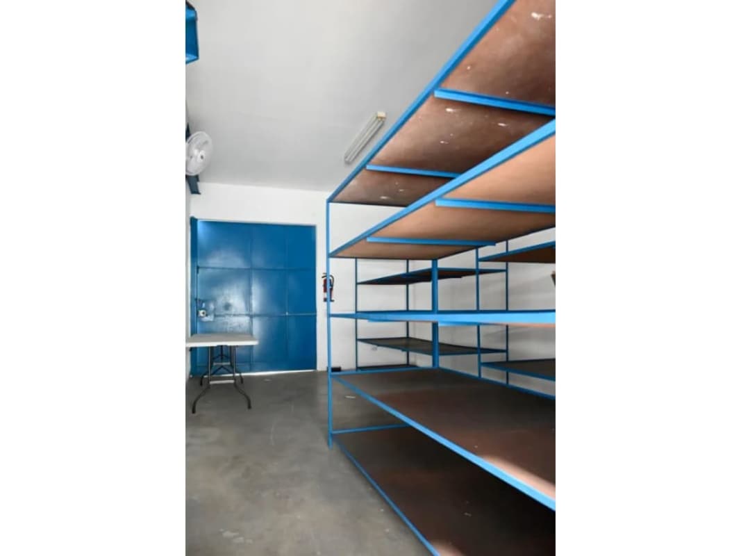 Commercial Warehouse 1990m2 Zone C2 in 12 de Octubre in Pueblo - View 2