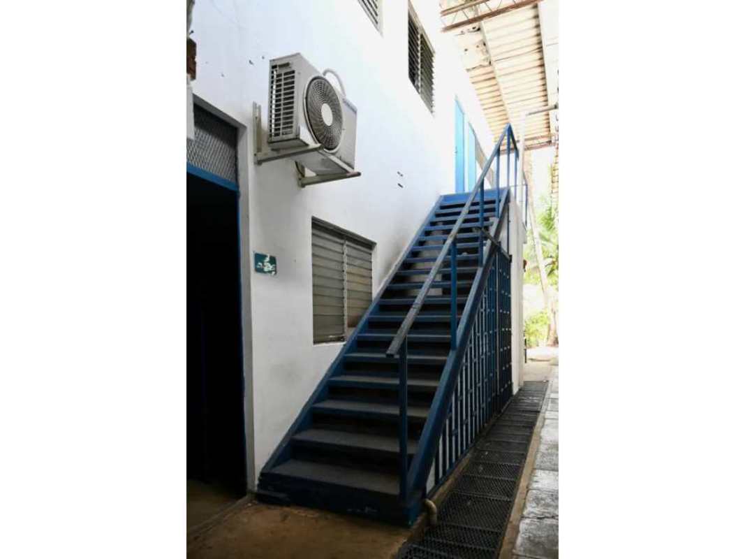 Commercial Warehouse 1990m2 Zone C2 in 12 de Octubre in Pueblo - View 9