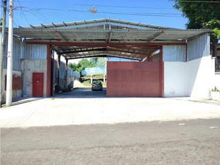 Warehouse for Rent in 24 de Diciembre - 0 bedrooms