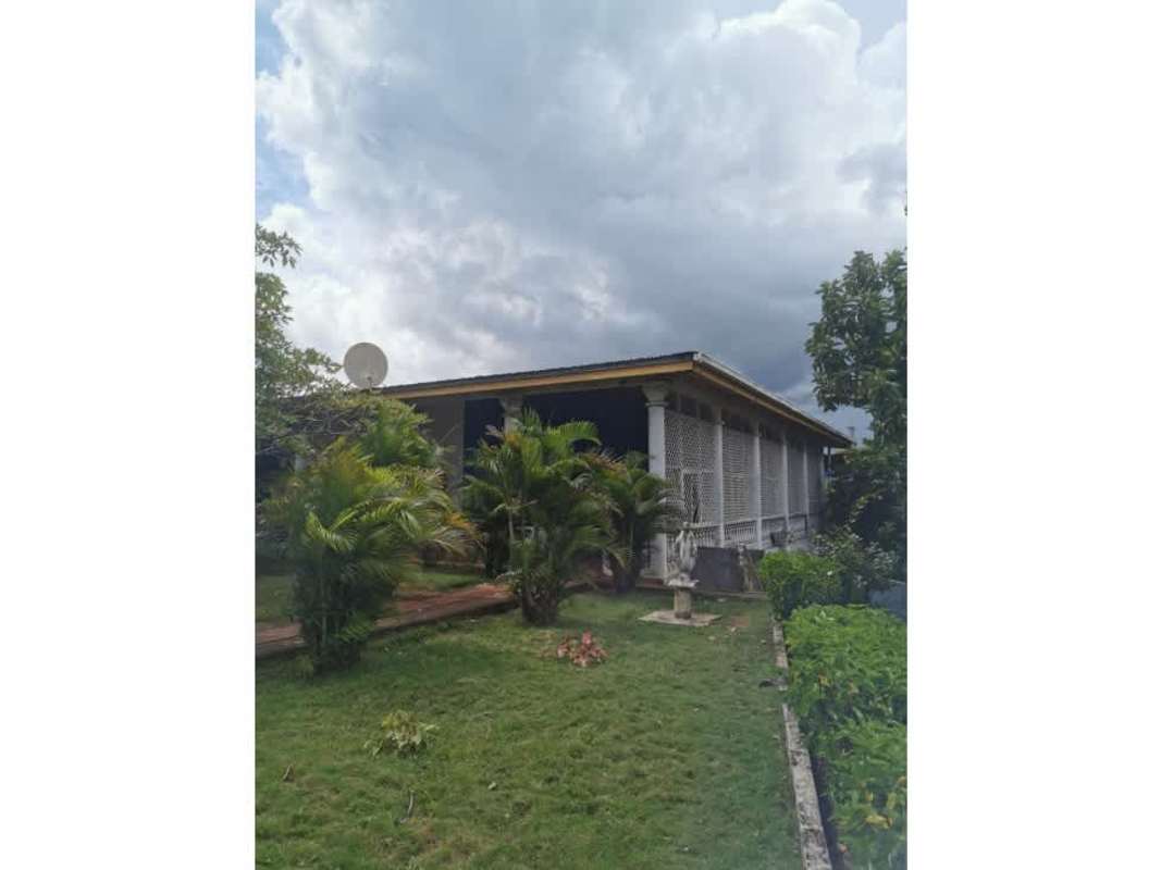 One-level house with driveway and tropical gardens at La Higuera Chepo Panama