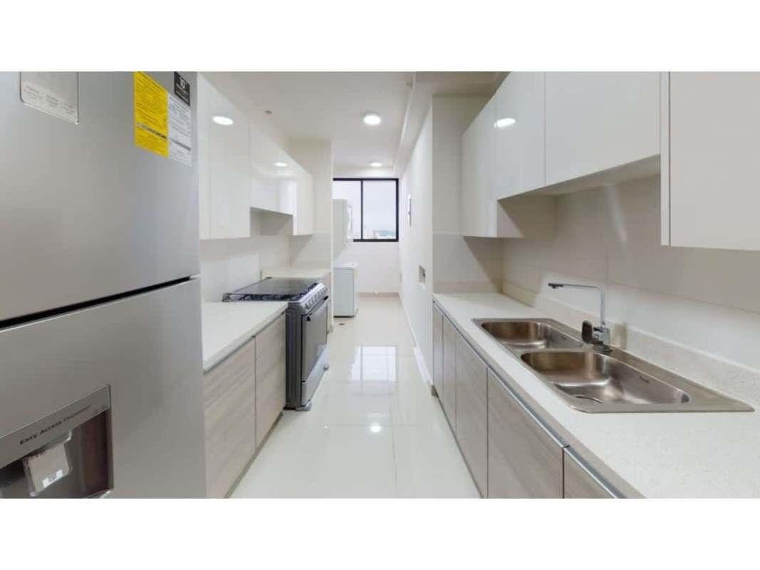 Fully equipped condo gym with city and water views Avenida Balboa Panama City