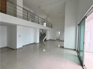Penthouse Apartment for Sale in Costa del Este - 3 bedrooms