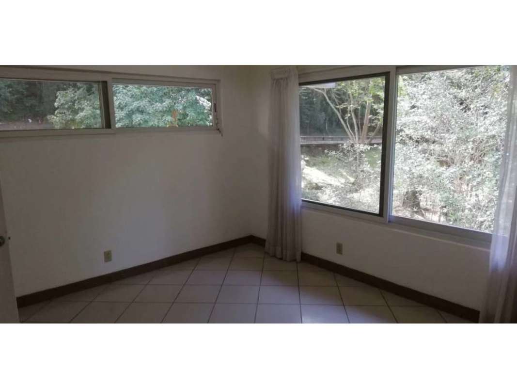 Modern kitchen with natural light and appliances Cerro Ancón Balboa