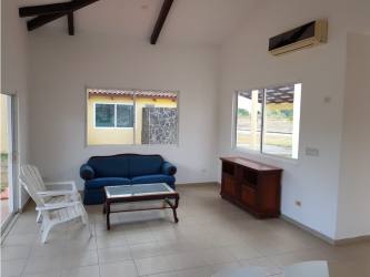 Cozy 2BR Beach House with Terrace in Malibu Villas Gorgona