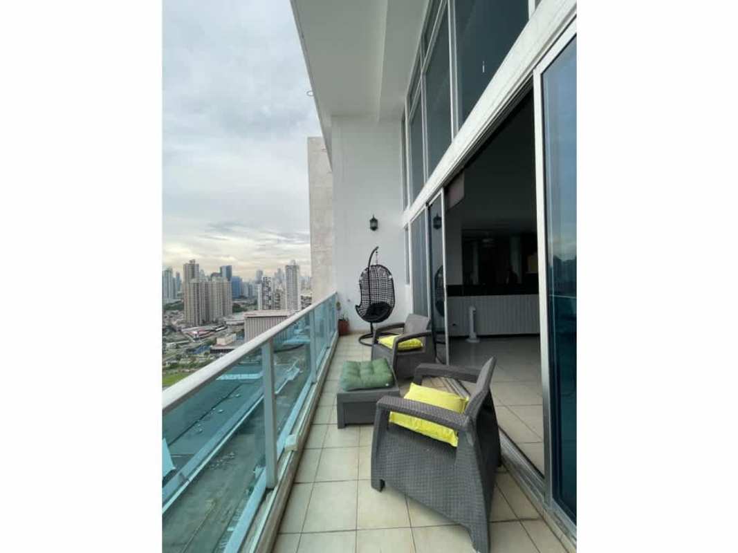 Modern open kitchen with granite countertops and appliances PH Cabo Marzo Coco del Mar