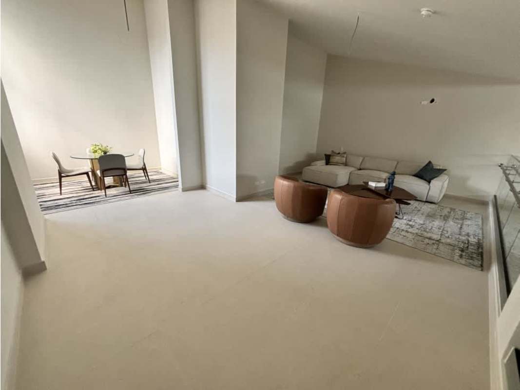 Luxury 3BR Duplex with Balcony Casa Bianca Costa del Este