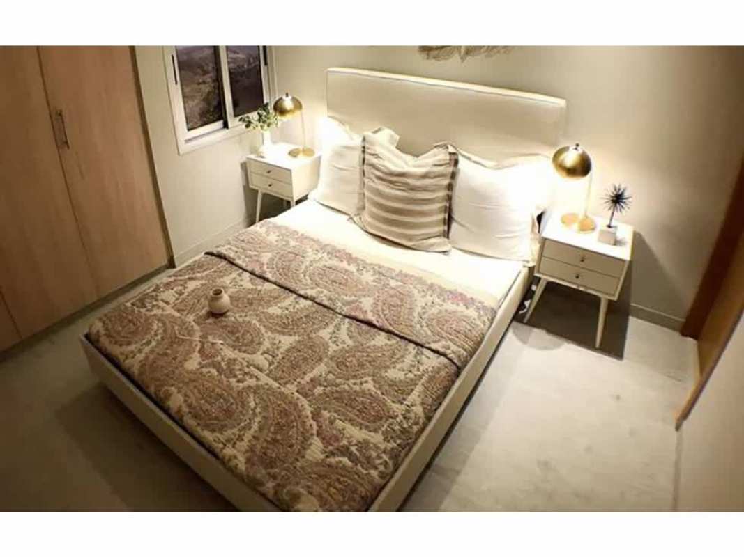 Modern bathroom with glass shower, vanity and tile PH Bella Natura Los Andes Panama