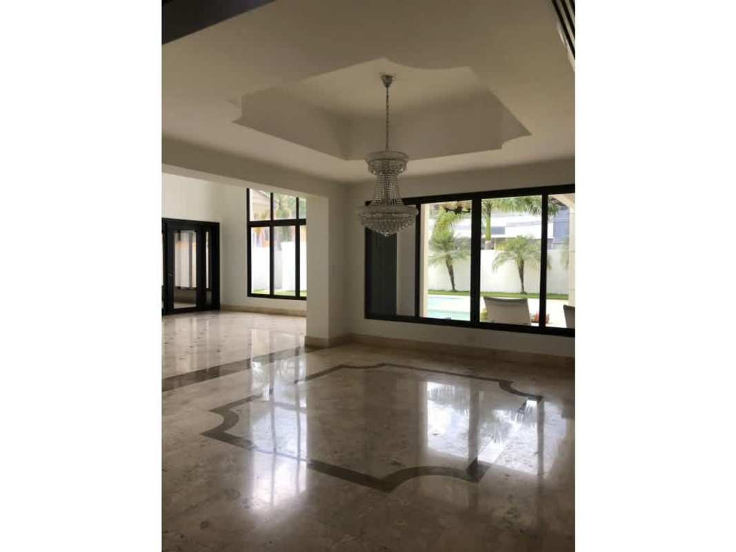 Spacious en-suite master bedroom luxury house Costa del Este Panama