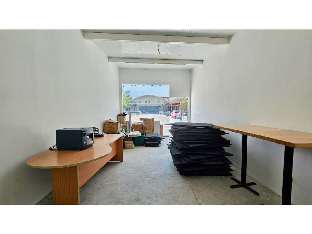 Interior storage or office area inside rental unit at Campo Limberg commercial plaza Panama.