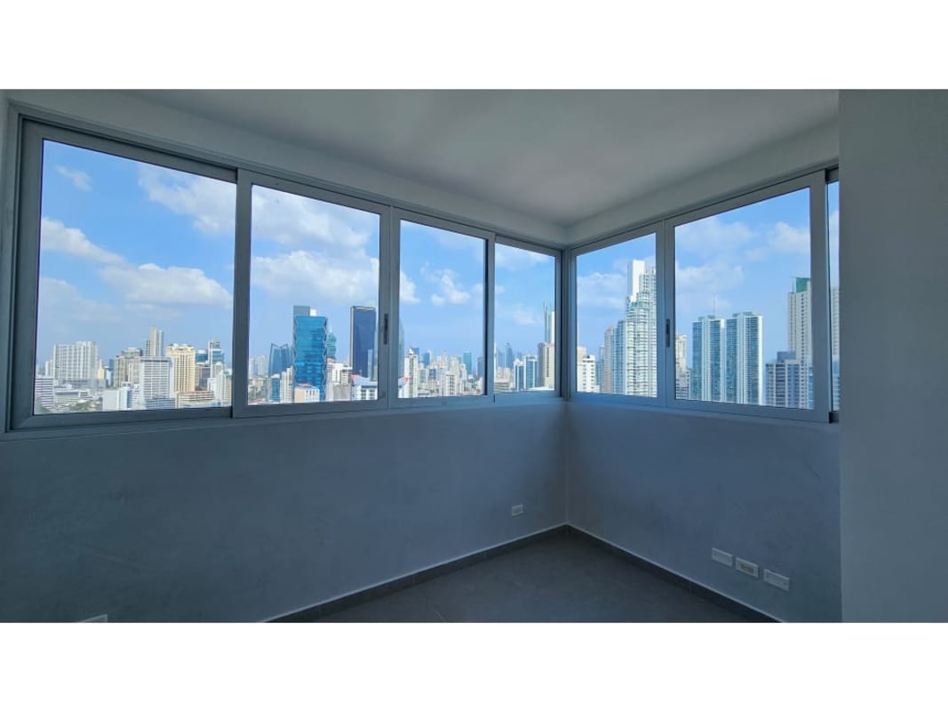 Rooftop pool area with city skyline view at PH Signature Point in Panama City