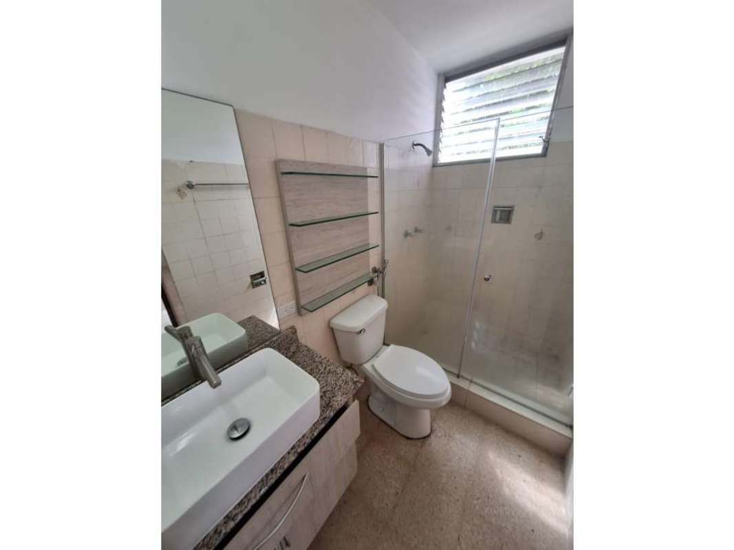 Bedroom with built-in closet, split AC, ceramic floors in PH Royal Plaza Panama