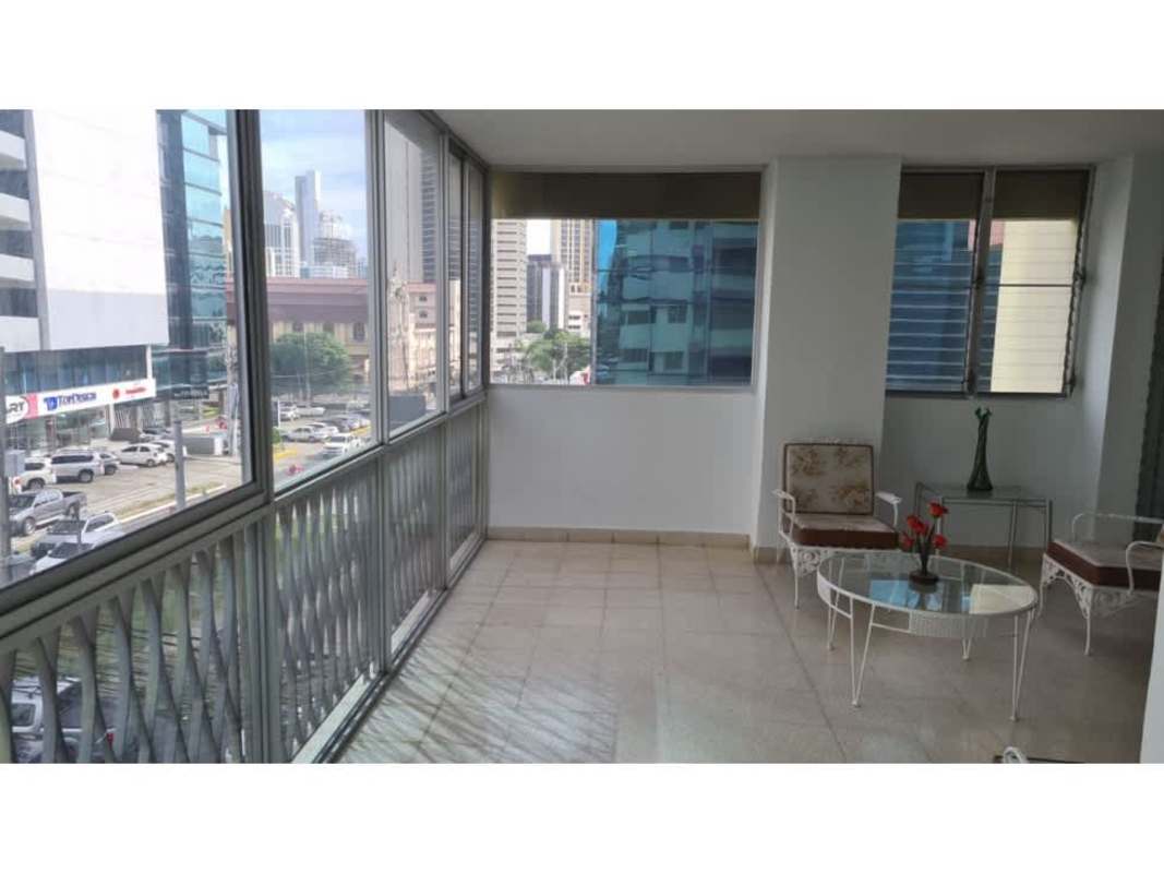 Spacious kitchen with granite counters and cabinets PH Eden Roc Obarrio Panama