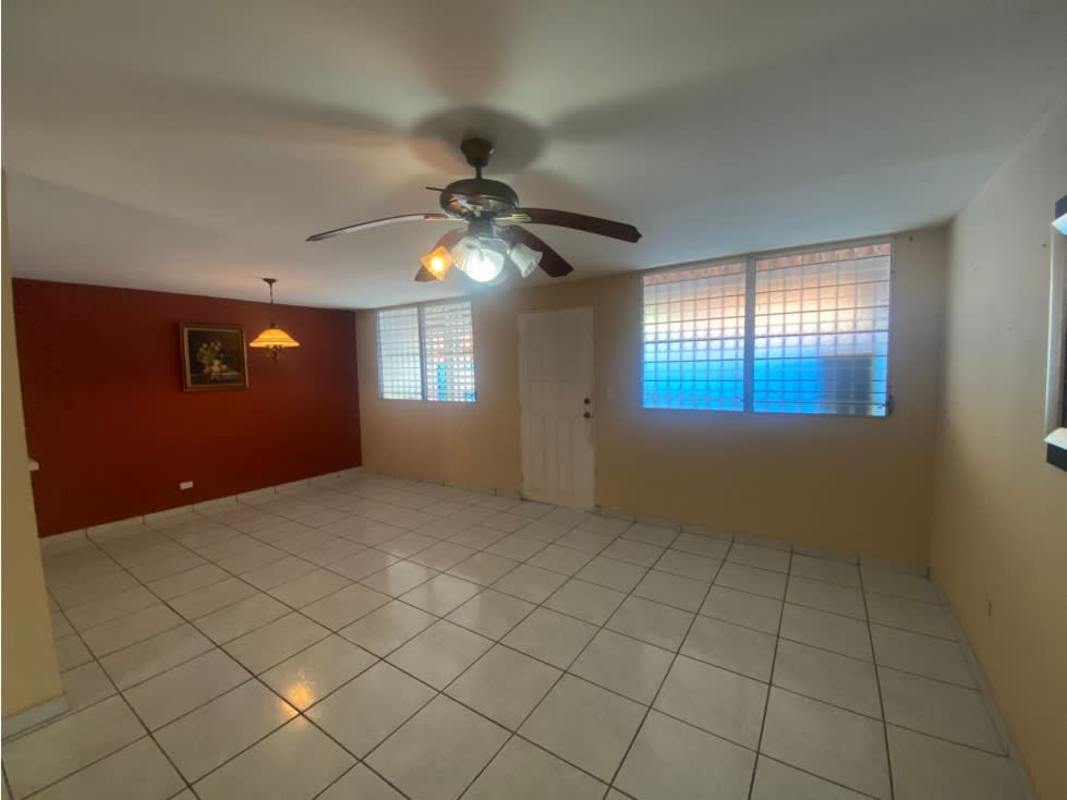 Spacious tiled living room with ceiling fan, neutral colors Condado del Rey Panama