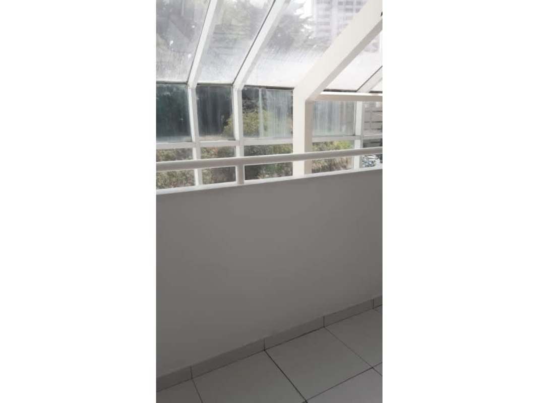 Secondary bedroom with double bed, AC, tile flooring in PH Edison Park Betania