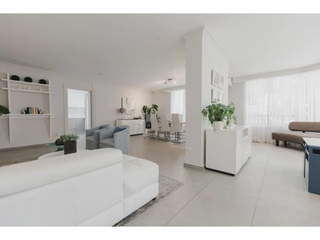 Apartment for Sale in San Francisco - 3 bedrooms