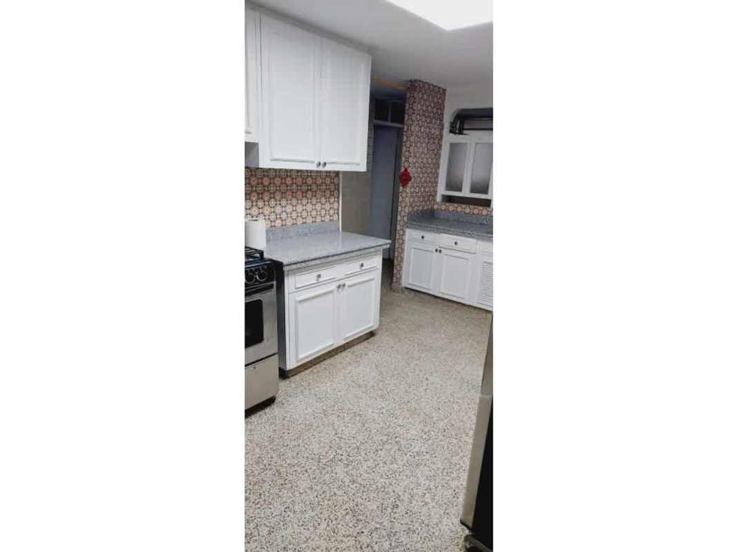 Bedroom with closet, large windows and urban view in PH Florida Panama City