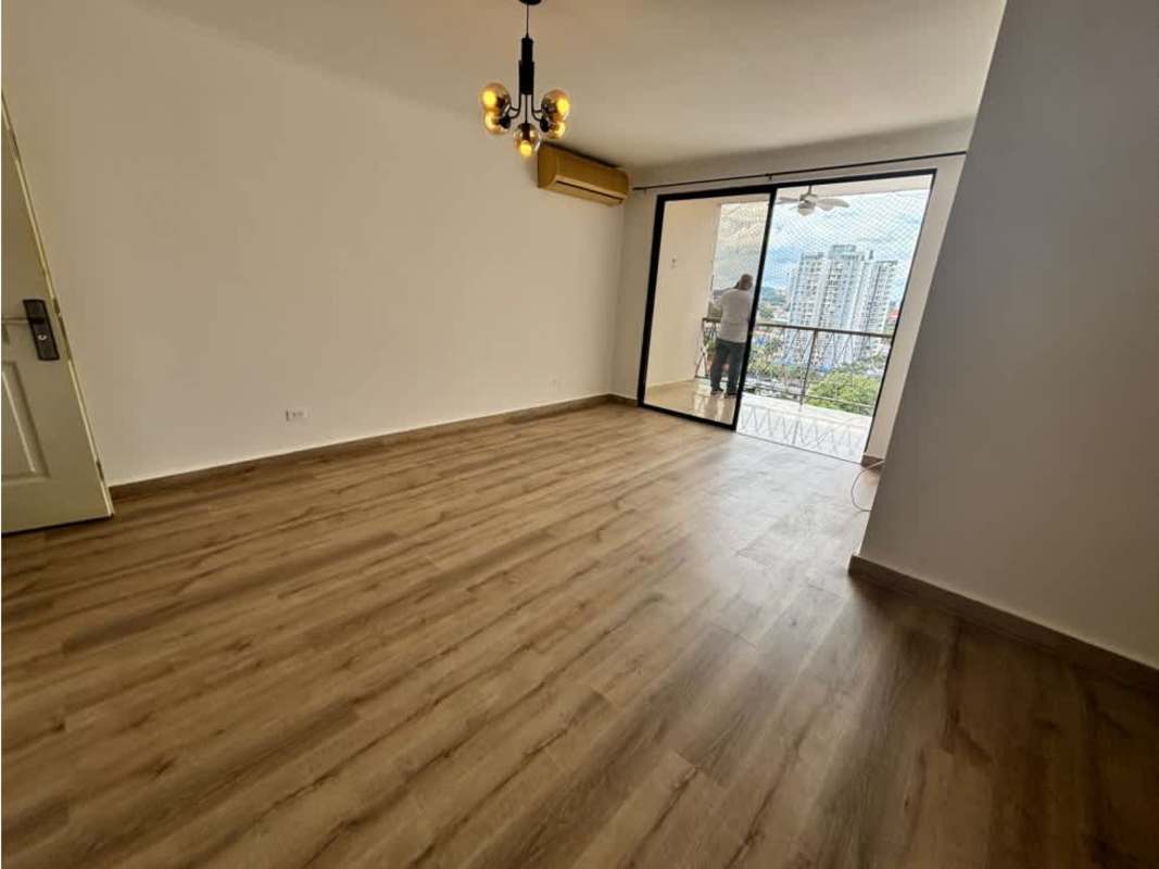 Spacious bedroom with built-in closet and natural light at PH Paradise Towers, Hato Pintado Panama City