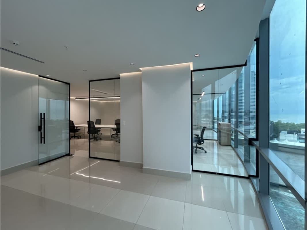 Meeting room with natural light in furnished office for rent Costa del Este Panama