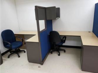 Two desk workspace with wall cabinets in PH Milano El Dorado Panama