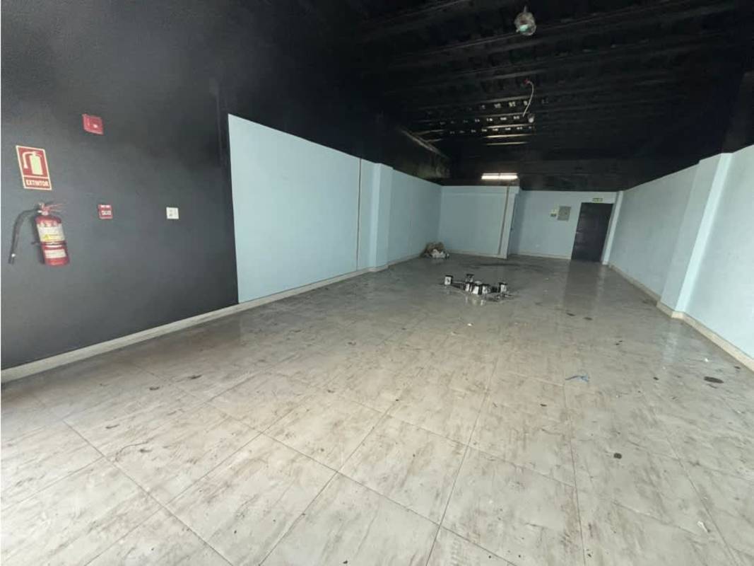 Interior open space with glazed entrance commercial unit Las Cumbres Panama