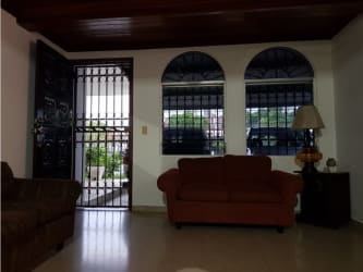 Spacious room convertible to office or bedroom with ceramic flooring El Ingenio Panama