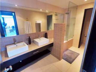 Beachfront Apartment for Sale in Antón - 2 bedrooms