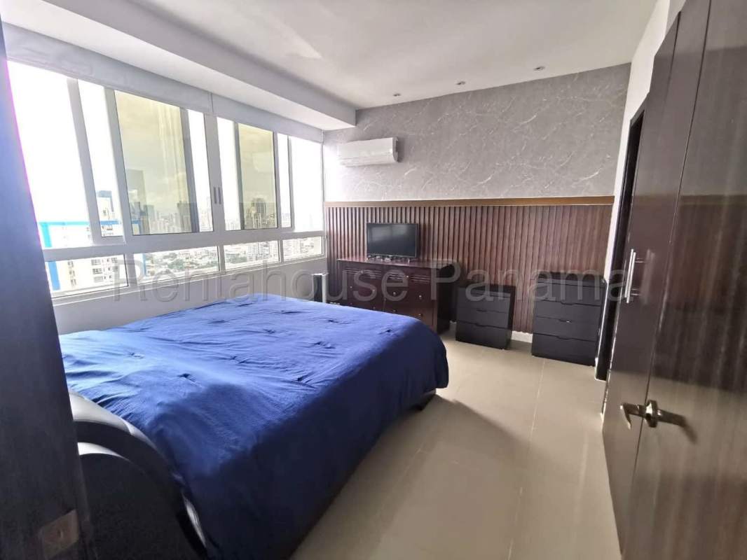 Bedroom in PH Quadrat with panoramic city views and contemporary design San Francisco Panama