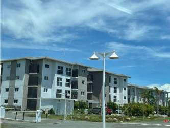 Children's playground and pools in beachfront Torres Aires del Mar condo Punta Chame Panama