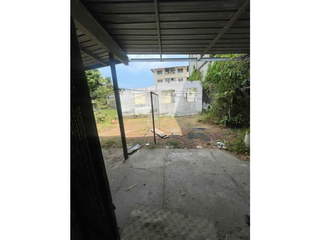 Lot with small house for Sale in Parque Lefevre - 3 bedrooms