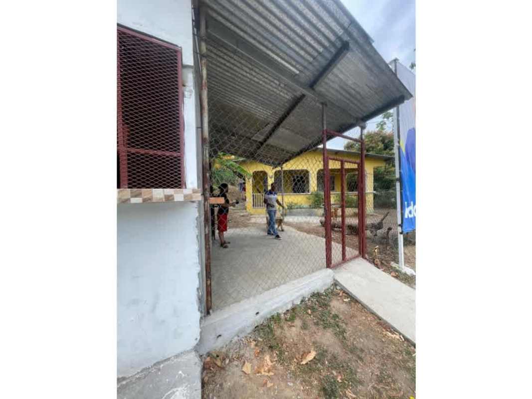 Roadside commercial zone frontage on busy corridor Gonzalillo Panama