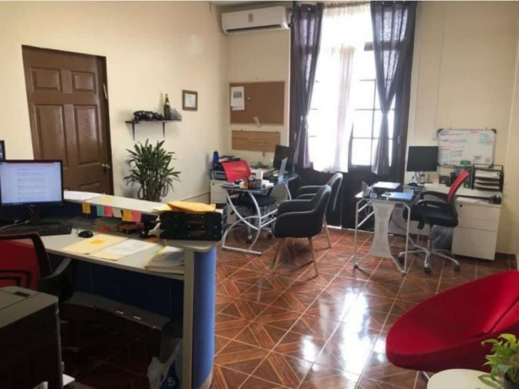 Interior colonial style space with vintage decor and balcony at Casa Catalina Casco Viejo