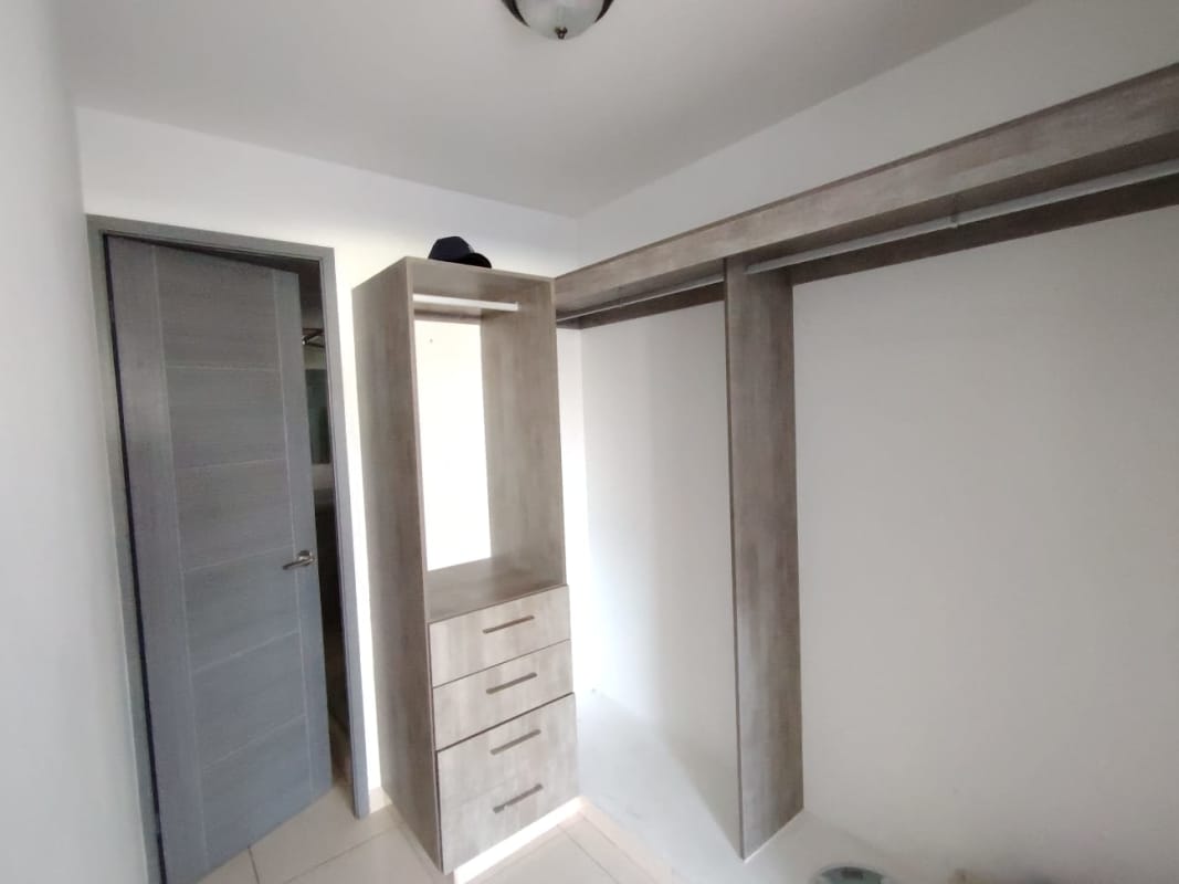 Second bedroom with built-in wardrobe and ceramic floors in PH Sabana Tower Carrasquilla Panama City