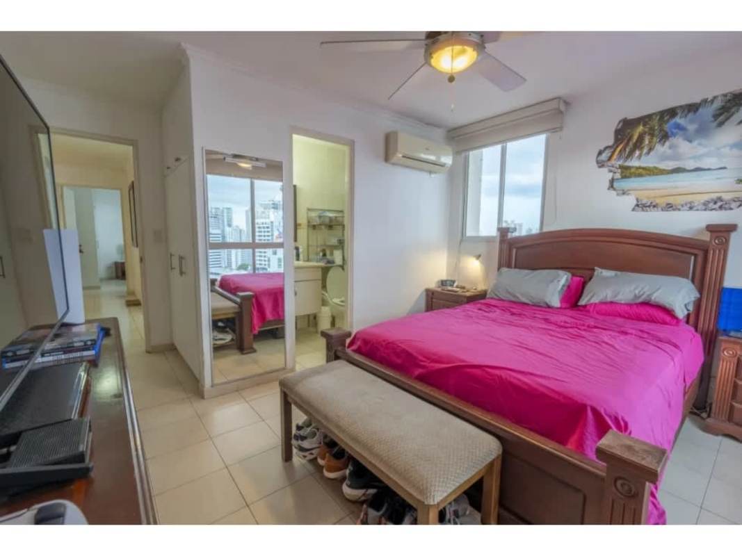 Master bedroom with ensuite, split AC, large window city view PH Mandalay Panama City