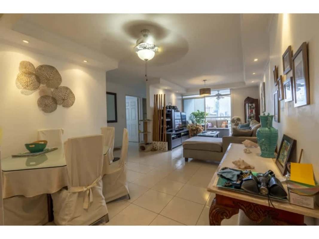 Bright living and dining area with panoramic window PH Mandalay Bella Vista Panama