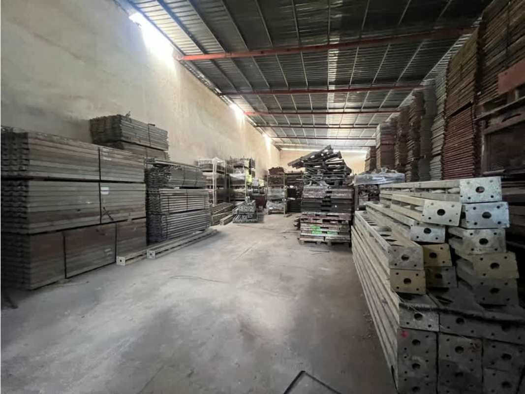 Wide indoor storage area with shelving and high ceilings in industrial warehouse Ciudad Radial Panama