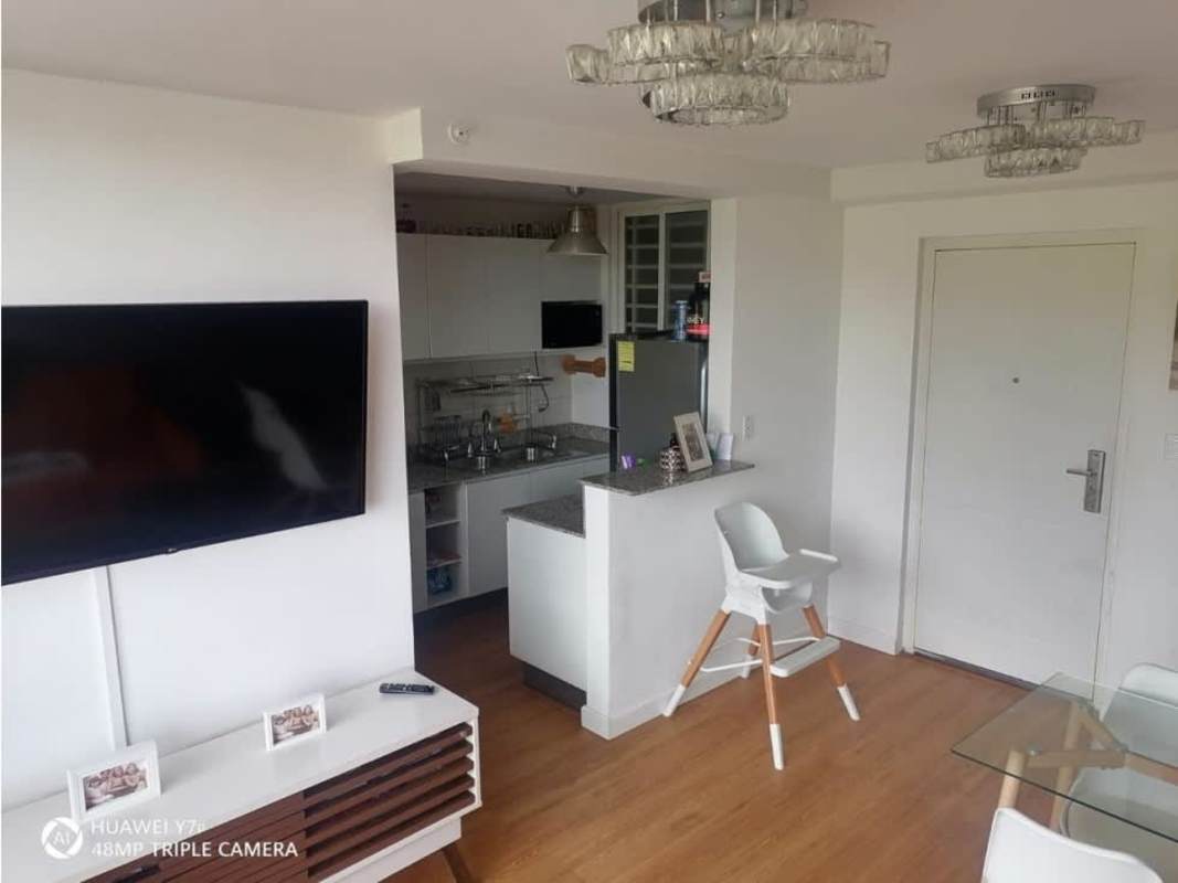 Renovated kitchen with granite countertop, ample cabinets PH Mystic Valley El Crisol Panama