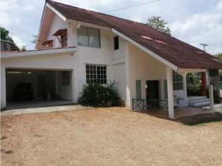 House for Sale in Playa Corona - 6 bedrooms