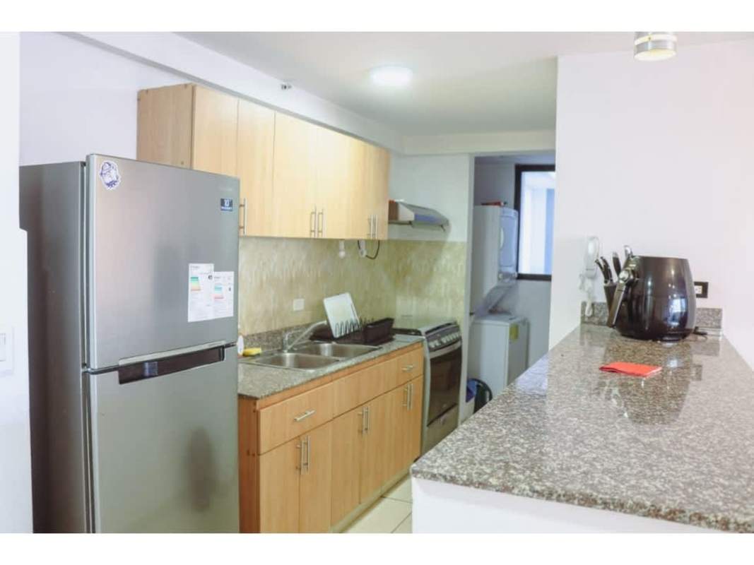 Bathroom with walk-in shower and tile finishes in PH Terrazas del Rey Condado del Rey Panama