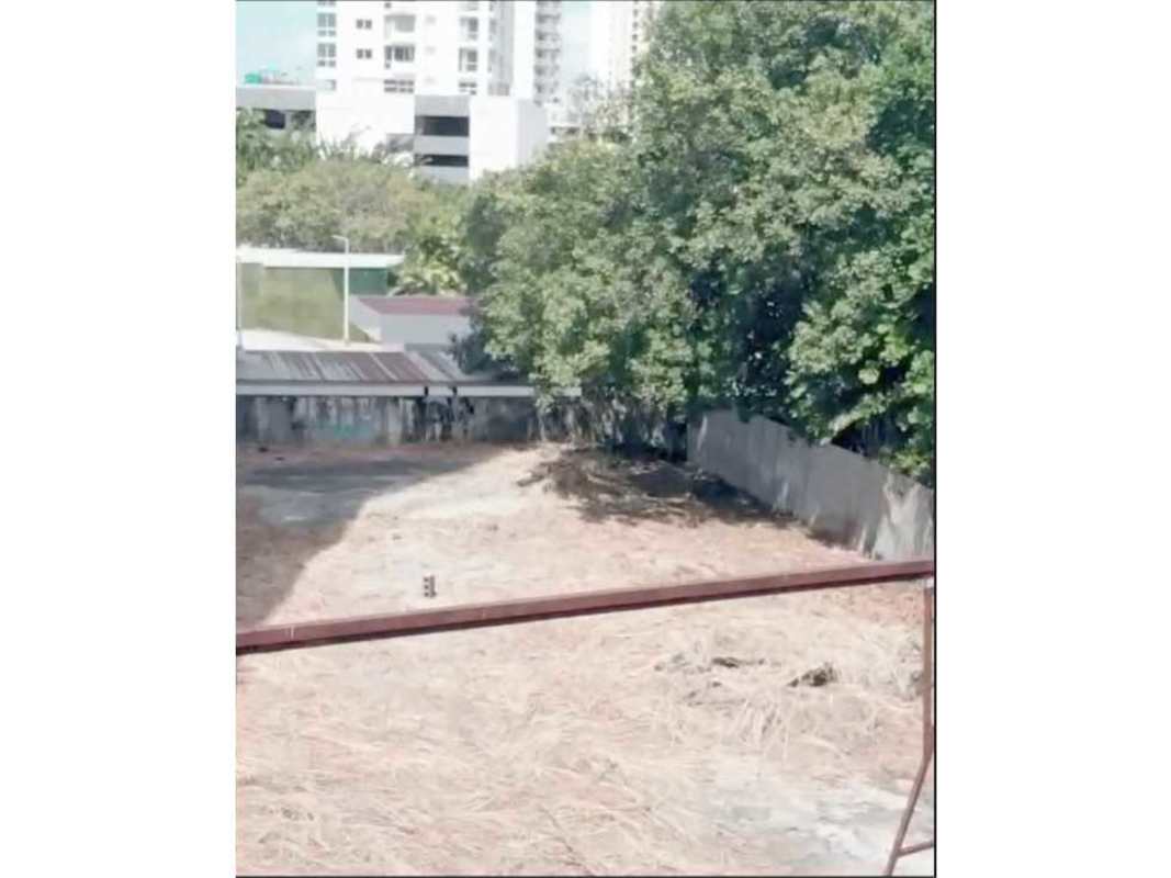 Flat buildable lot with trees and nearby upscale residences in Coco del Mar Panama City for sale