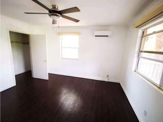 Apartment for Sale in Clayton - 4 bedrooms